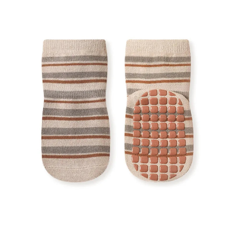 42327527096380|42327527194684|42327527227452