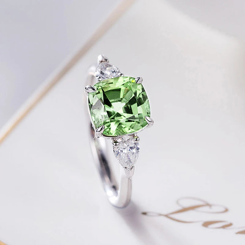 Huitan Bright Green Cubic Zirconia Rings for Women Fresh Style Female Accessories for Engagement Wedding Party Elegant Jewelry